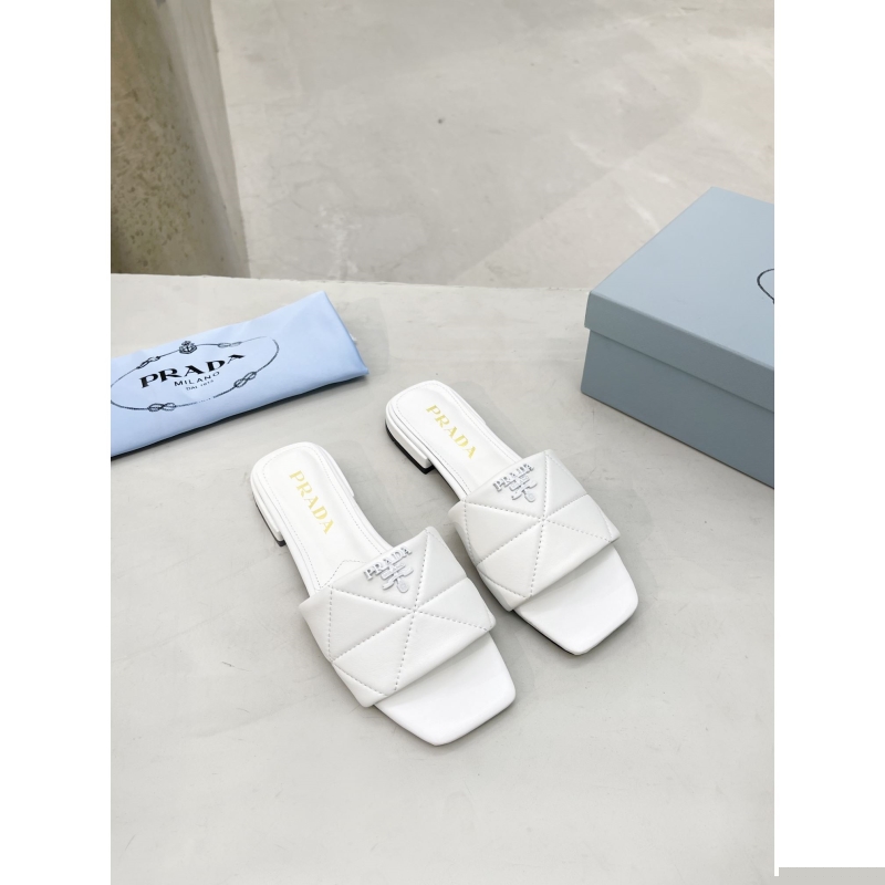 Pra*a slippers